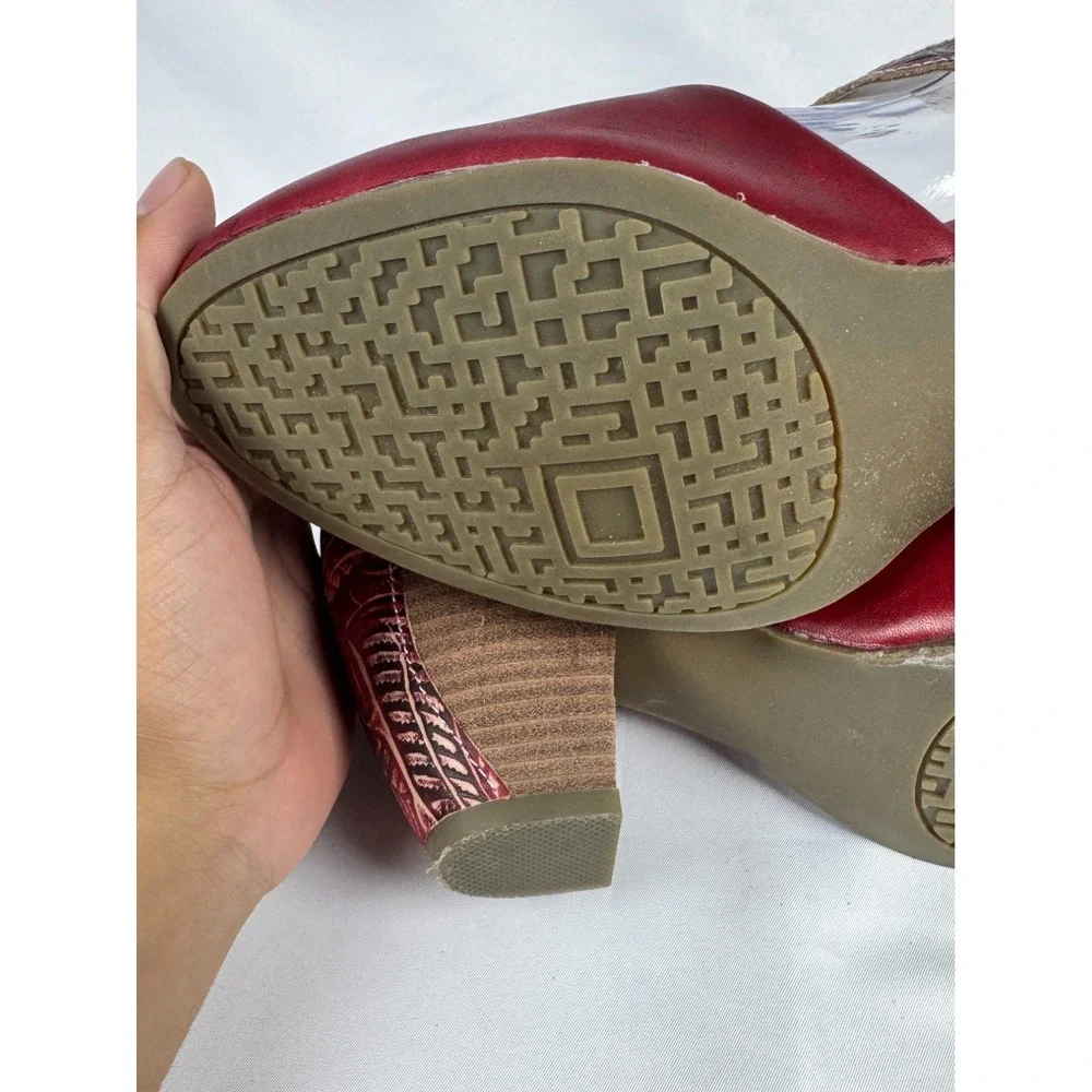 L'Artiste by Spring Step Toolie Womens EU 37 US 6.5-7 Mary Jane Red Heeled Shoes